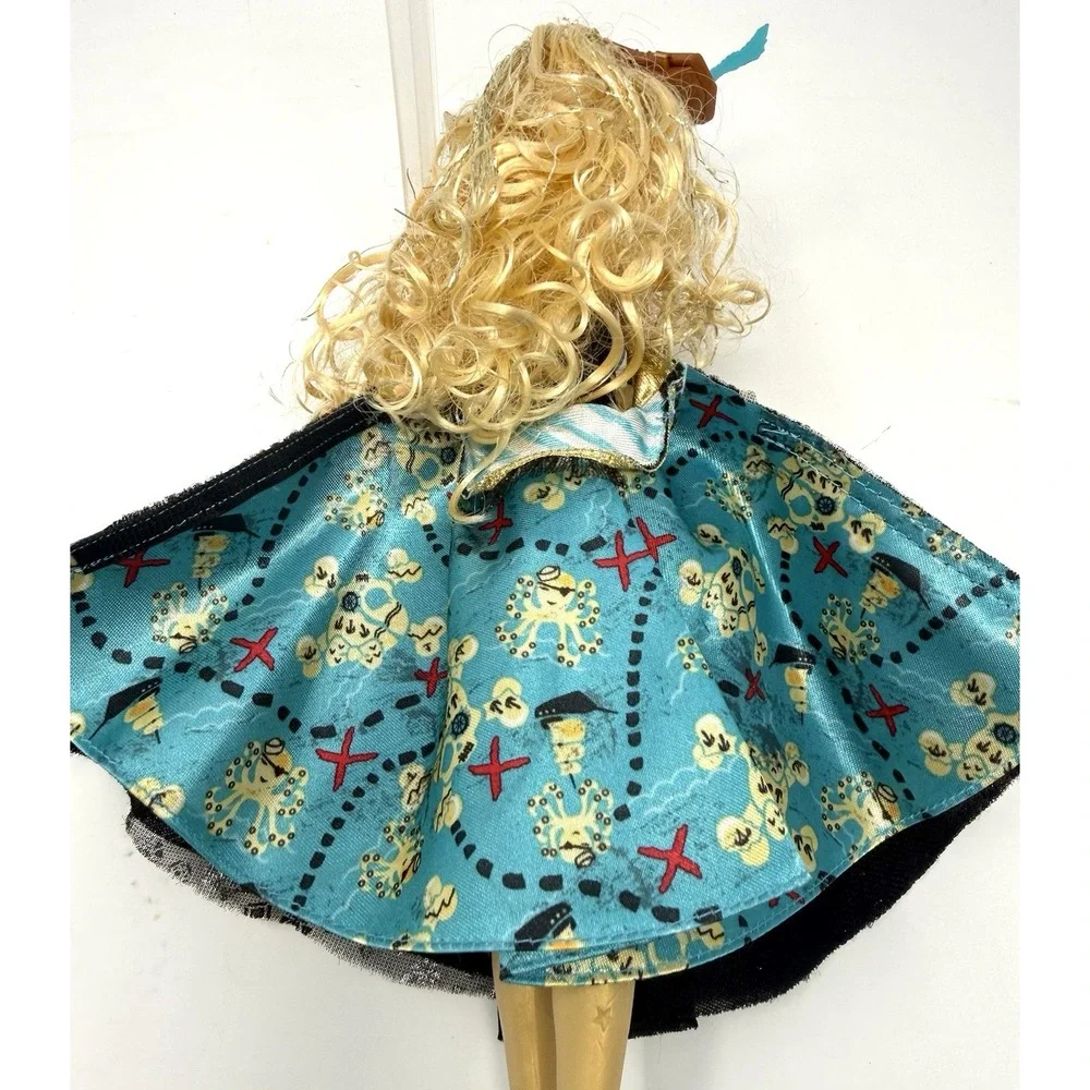Monster High Shriekwrecked Dayna Treasura Jones Doll 2016 Mattel DTV93